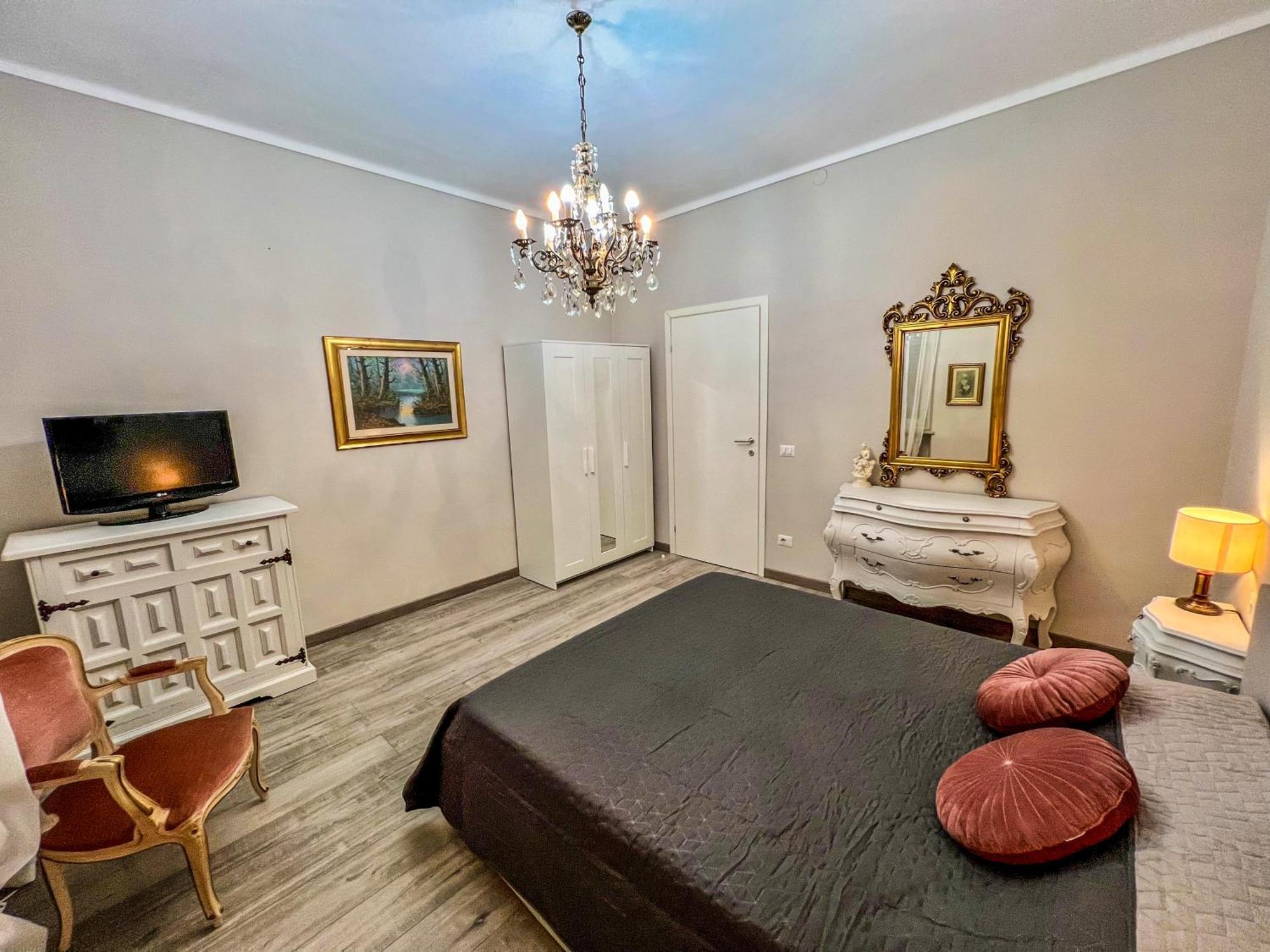 La Casa Bianca Lejlighed Vercelli Eksteriør billede